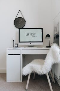 Consejos prácticos para organizar un espacio de trabajo en casa eficiente y cómodo