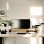 Consejos prácticos para organizar tu espacio de trabajo en casa y aumentar la productividad